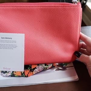 thirty-one Mini Rubie in Calypso Coral